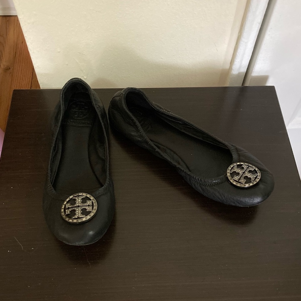 Tory Burch logo flats